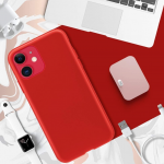 LuxeBass hoesje geschikt voor iPhone 11 Pro Max Hoesje - Siliconen Backcover - Rood + Tempered Glas