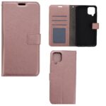 Hoesje geschikt voor Samsung Galaxy M12 hoesje bookcase Goud van LuxeBass