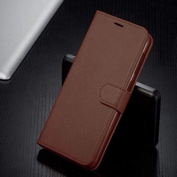 Telefoon Wallet Bookcase geschikt voor Samsung Galaxy A22 5G - Portemonnee telefoonhoesje voor Bankpassen - Kunstleer - Siliconen Houder - Magnetische sluiten - Bruin