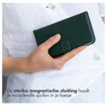 Hoesje geschikt voor OnePlus 10 Pro - Boekhoesje met kaartvakken - Groen